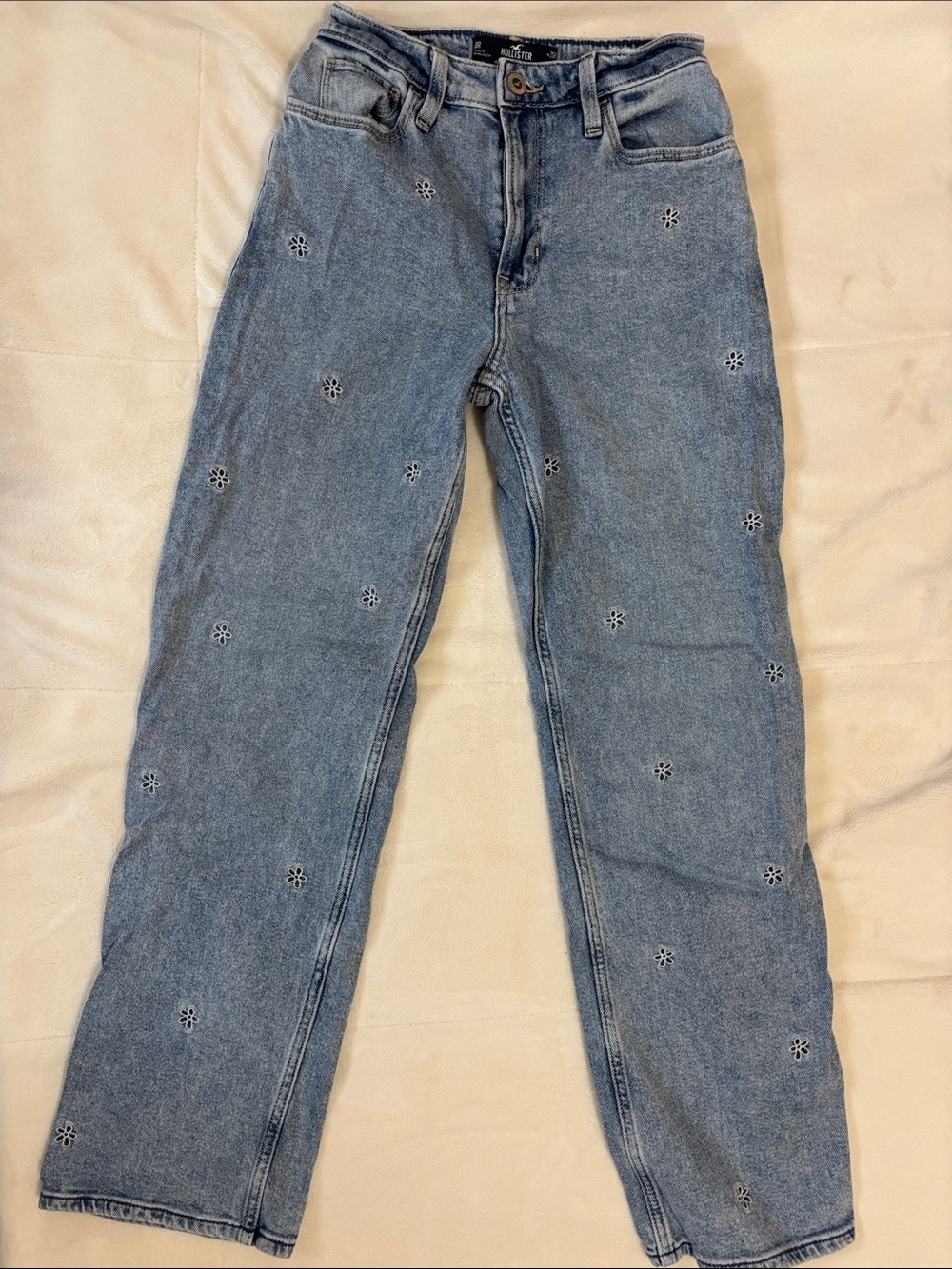 Hollister Ultra High Rise Dad Jean size 0R